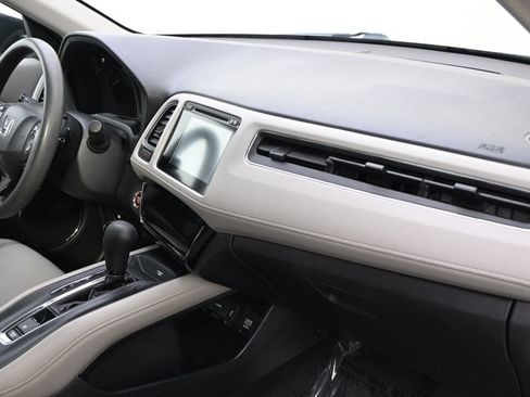 Used 2018 Honda HR-V EX image 12