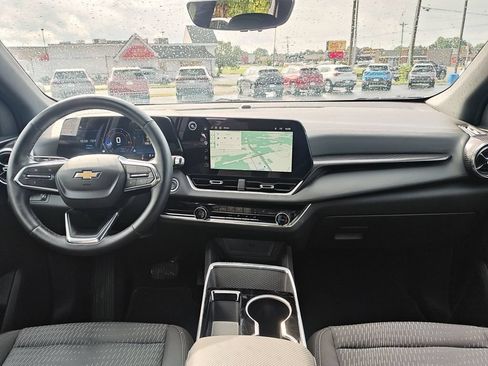 Used 2025 Chevrolet Equinox LT w/ Safety and Technology Package FWD image 15