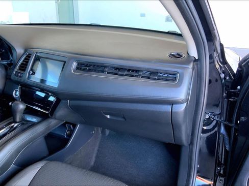 Used 2022 Honda HR-V EX image 19