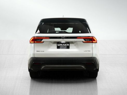 Used 2024 Toyota Grand Highlander Limited image 4