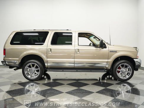 Used 2000 Ford Excursion XLT image 14