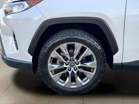 Used 2019 Toyota RAV4 Limited w/ Advanced Technology Package AWD/4WD image 37
