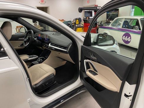 Used 2025 BMW X1 xDrive28i image 13