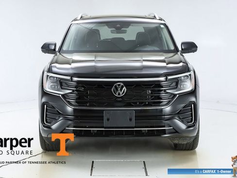 Used 2024 Volkswagen Atlas SEL Premium R-Line AWD/4WD image 16