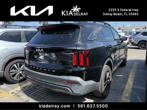 Used 2022 Kia Sorento S AWD/4WD image 2