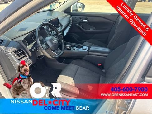Used 2025 Nissan Rogue SV AWD/4WD image 13