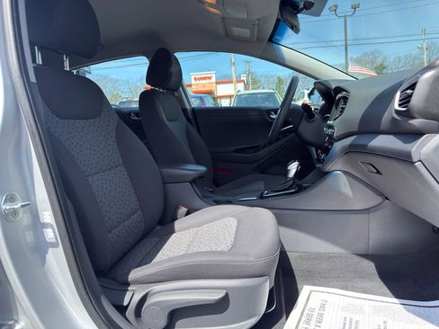 Used 2017 Hyundai Ioniq Blue image 15