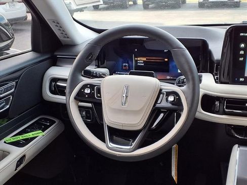 New 2026 Lincoln Aviator 2WD image 11