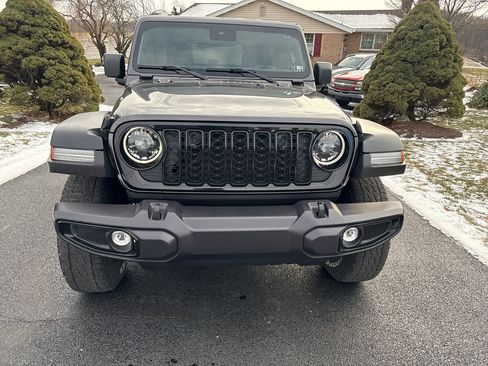 Used 2024 Jeep Wrangler Sport image 7