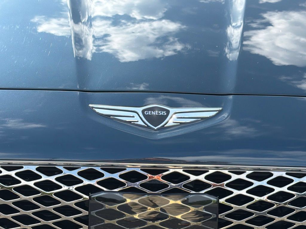 Used 2025 Genesis G70 2.5T AWD/4WD image 29