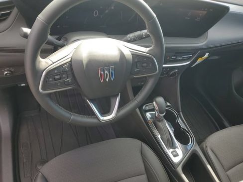 Certified 2024 Buick Encore GX Preferred w/ Comfort Package FWD image 17