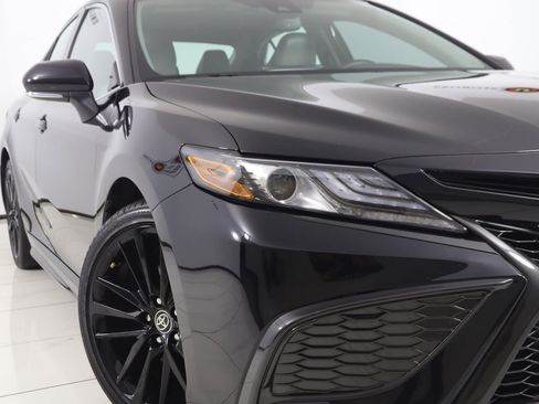 Used 2023 Toyota Camry XSE FWD image 15