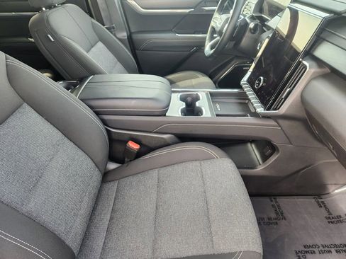 Used 2025 GMC Acadia Elevation image 15