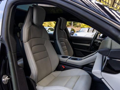 Certified 2022 Porsche Taycan 4 Cross Turismo image 51