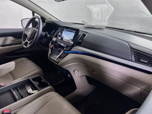 Used 2023 Honda Odyssey Touring image 30