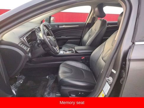 Used 2018 Ford Fusion Titanium image 10