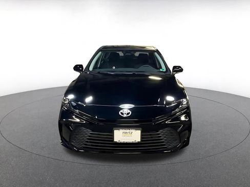 Used 2025 Toyota Camry LE image 4