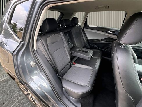 Used 2024 Volkswagen Taos SE image 27