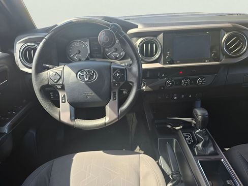 Used 2019 Toyota Tacoma TRD Sport image 62
