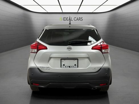 Used 2020 Nissan Kicks SV FWD image 4