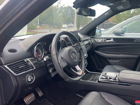 Used 2019 Mercedes-Benz GLE 400 4MATIC image 7
