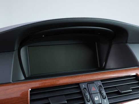 Used 2006 BMW M5 image 59