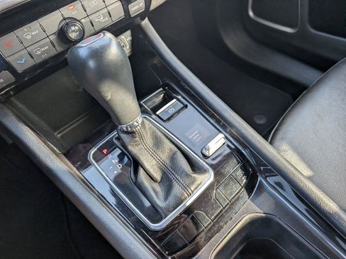 Used 2024 Jeep Compass Latitude AWD/4WD image 18