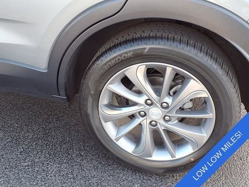Used 2023 Buick Encore GX Essence w/ Experience Buick Package FWD image 6
