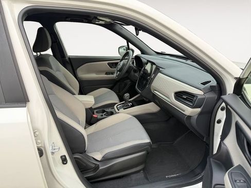 Used 2025 Subaru Forester Premium AWD/4WD image 14
