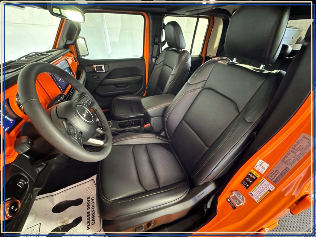 Certified 2025 Jeep Gladiator Sport AWD/4WD image 35