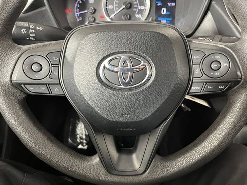 Used 2020 Toyota Corolla LE FWD image 21