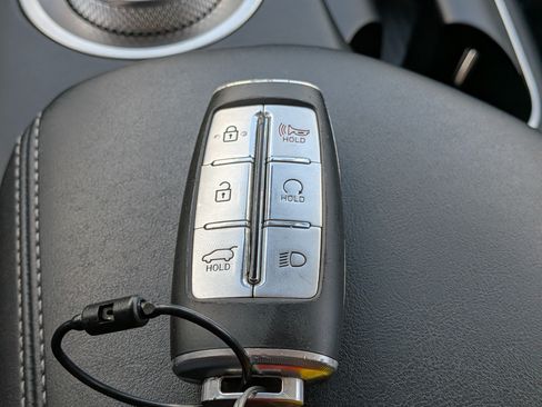 Used 2025 Genesis GV70 2.5T AWD/4WD image 34