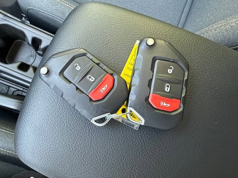 Used 2026 Jeep Wrangler Sport AWD/4WD image 24