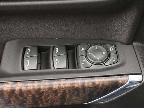 Used 2019 GMC Sierra 1500 Denali w/ Driver Alert Package II AWD/4WD image 24