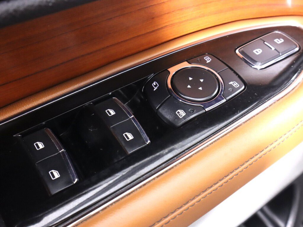 Used 2020 Lincoln Navigator L Reserve w/ Equipment Group 208A Reserve AWD/4WD image 32