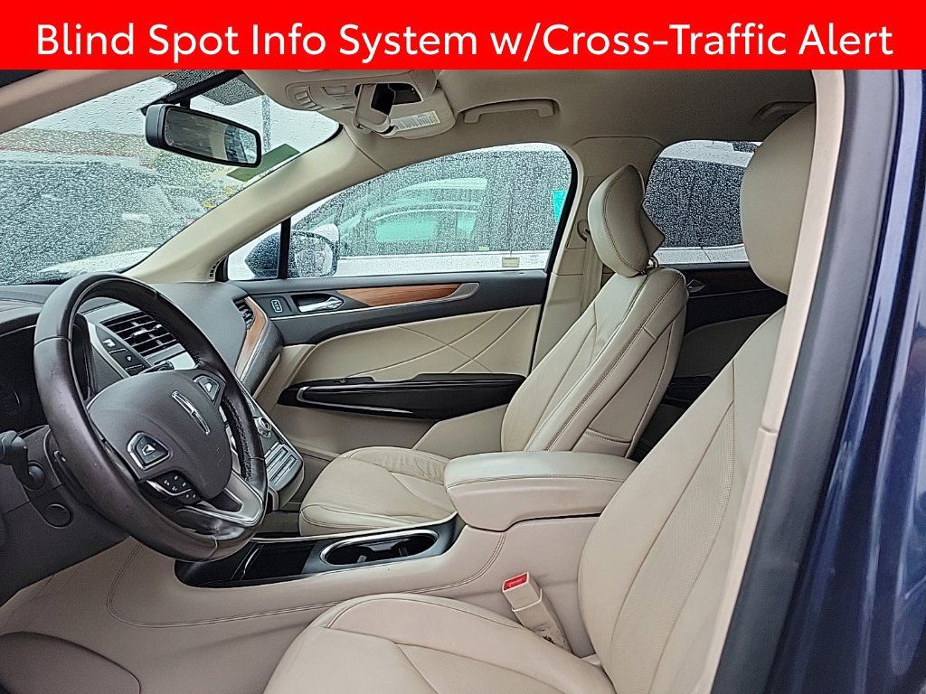 Used 2017 Lincoln MKC Select w/ Select Plus Package FWD image 6