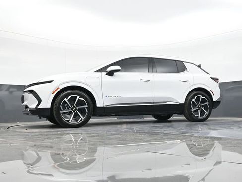 New 2025 Chevrolet Equinox EV LT image 55