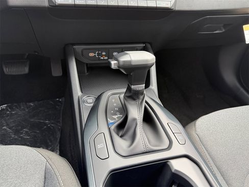 New 2025 Kia K4 LXS image 14