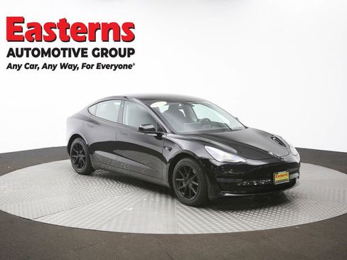 Used 2023 Tesla Model 3 Standard Range image 45