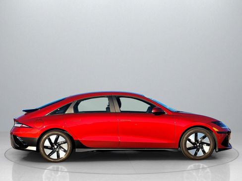 Certified 2025 Hyundai Ioniq 6 SE image 9