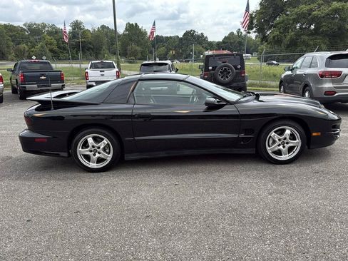 Used 2000 Pontiac Firebird Formula w/ Security Pkg RWD image 19