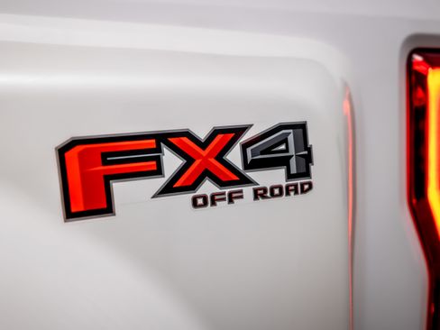 Used 2019 Ford F450 Limited image 14