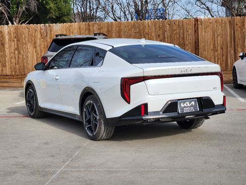 New 2026 Kia K4 GT-Line image 3