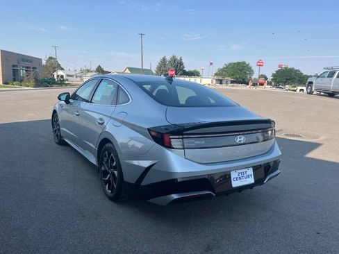Used 2024 Hyundai Sonata SEL FWD image 10