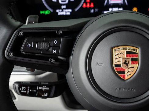 Certified 2025 Porsche Cayenne Coupe w/ Premium Package Plus AWD/4WD image 10