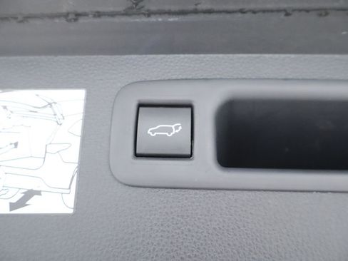 Used 2022 Toyota Highlander Platinum AWD/4WD image 24