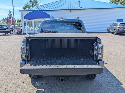 Used 2022 Toyota Tacoma TRD Sport AWD/4WD image 26