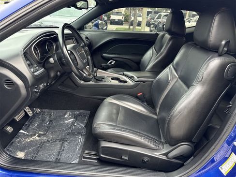 Used 2021 Dodge Challenger SXT w/ Plus Package image 12