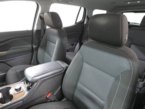 Used 2023 GMC Acadia SLE image 11