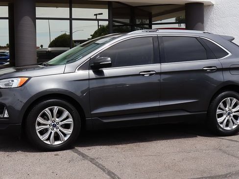 Used 2020 Ford Edge Titanium FWD image 7